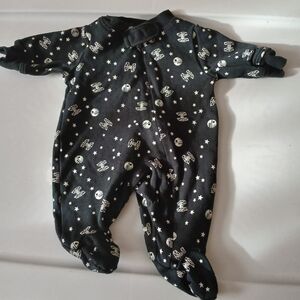 Amazon Essentials Black and White Star Wars Kids Footie